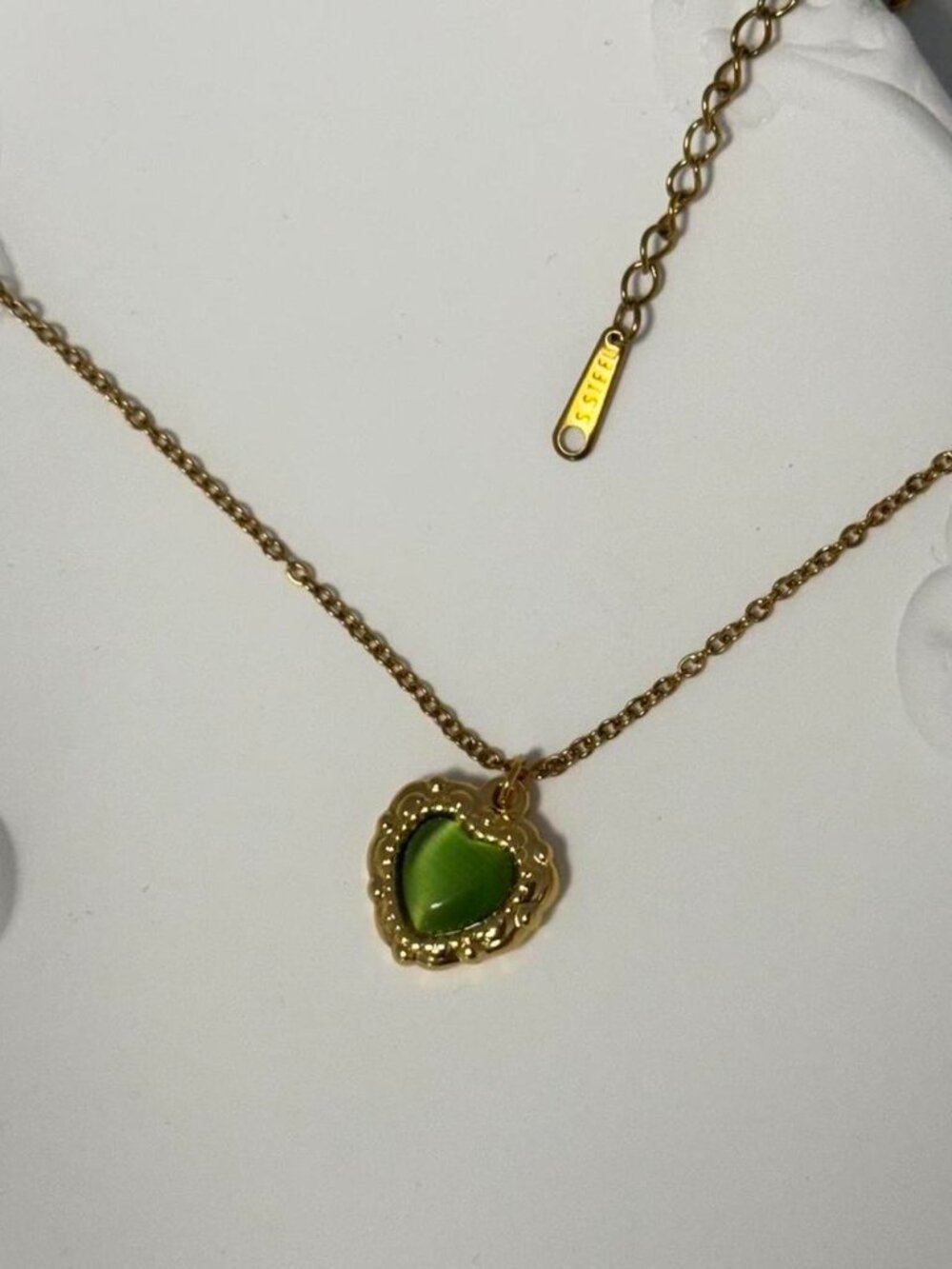 Sku0430 Retro Gold Green Gemstone Women Heart shape Pedant Necklace + gift bag - Picture 3 of 6